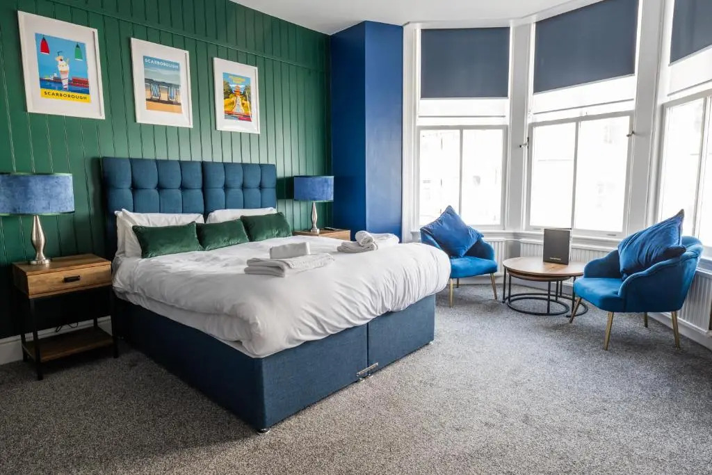 Delmont Hotel & View Restaurant