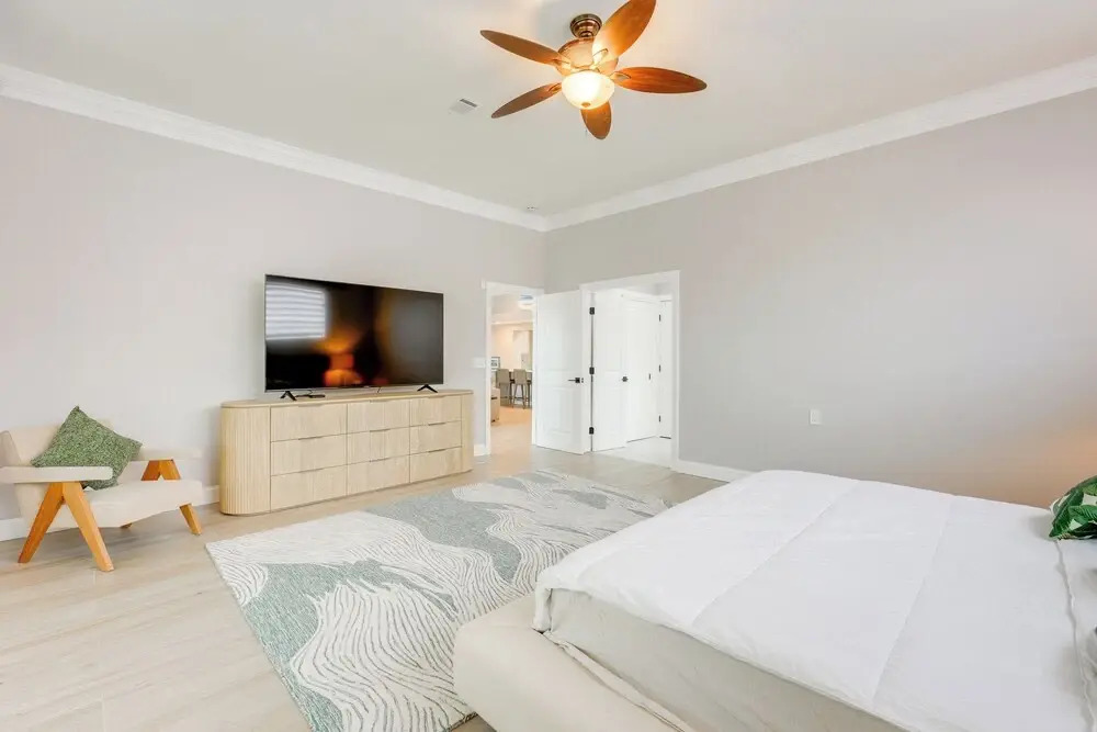 Walkable Waterfront Paradise: Home in Clearwater!