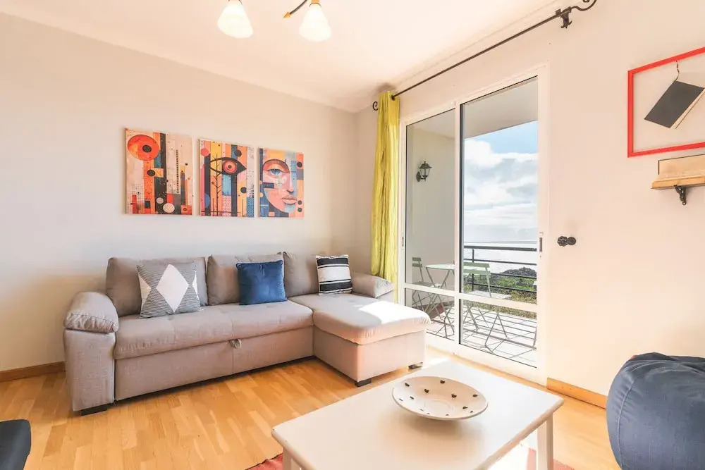 Sunrising Apartment by Atlantic Holiday
