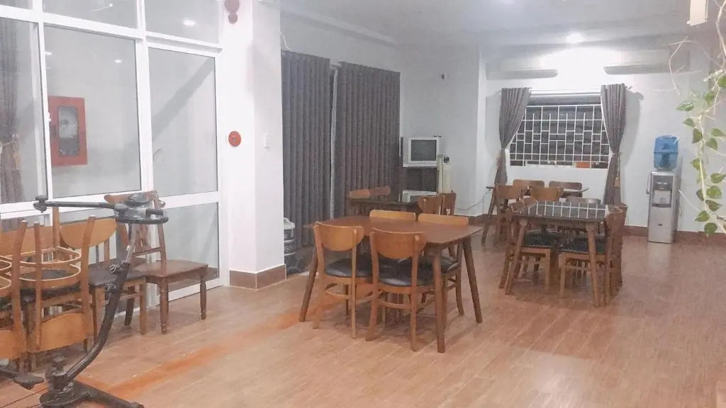 Vic House Hotel