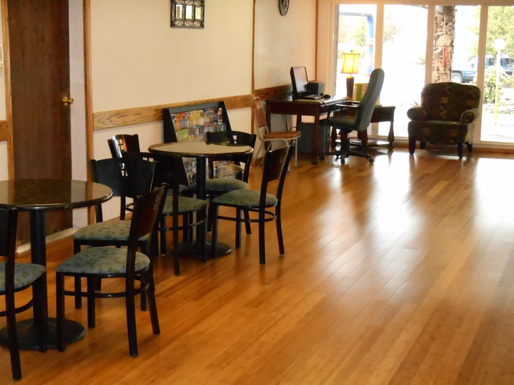 GuestHouse Inn & Suites Eugene / Springfield