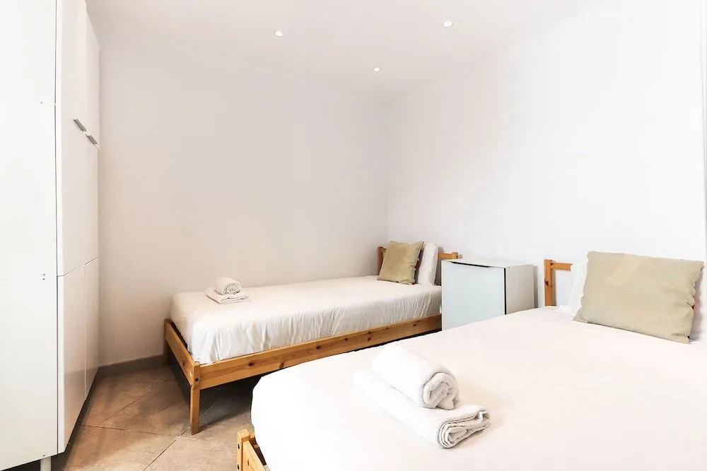 Downtown Stylish by Homing