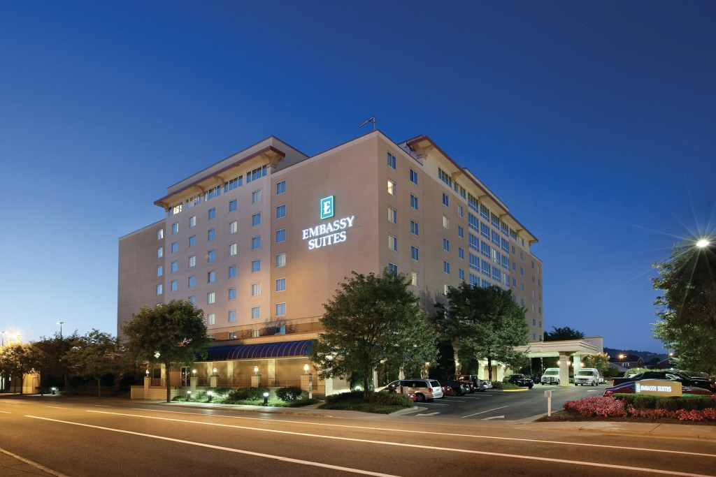 Отель Embassy Suites by Hilton Charleston