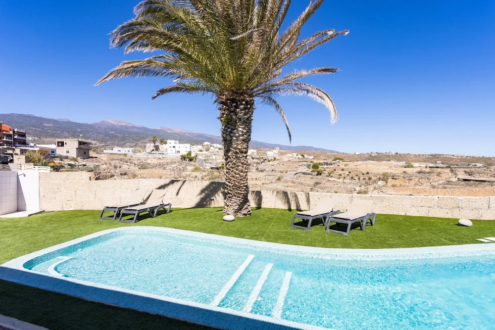 Oasis Tenerife Studio 2