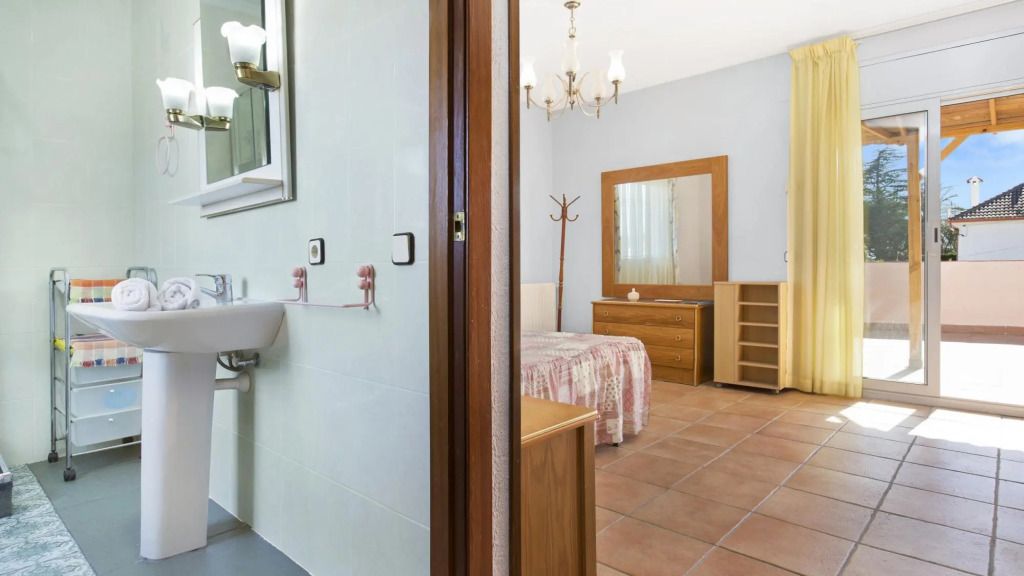 Del Pi in Blanes with 4 bedrooms and 2 bathrooms