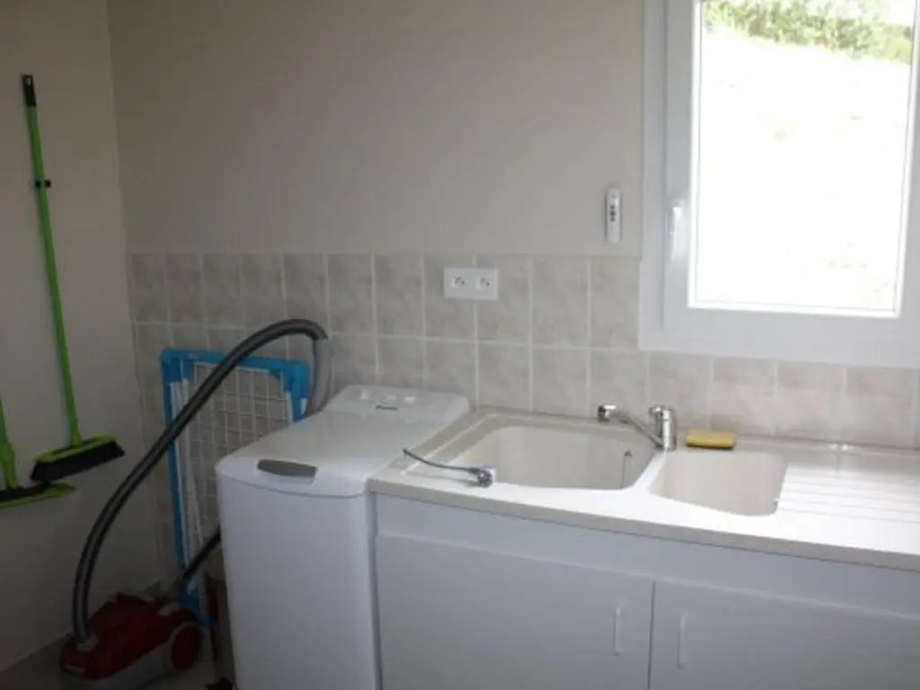 Gîte moderne avec accès indépendant, proche centre-ville et Thermes, terrasse et équipements inclus - FR-1-589-57