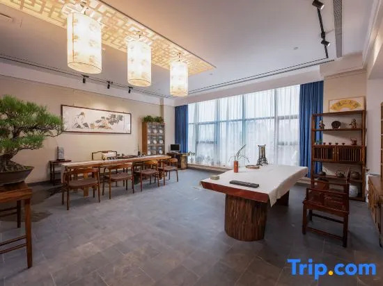 News Rezen Hotel