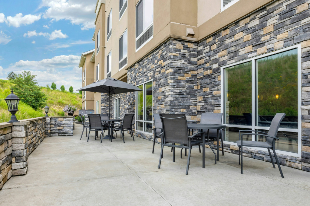 Fairfield Inn & Suites by Marriott Slippery Rock