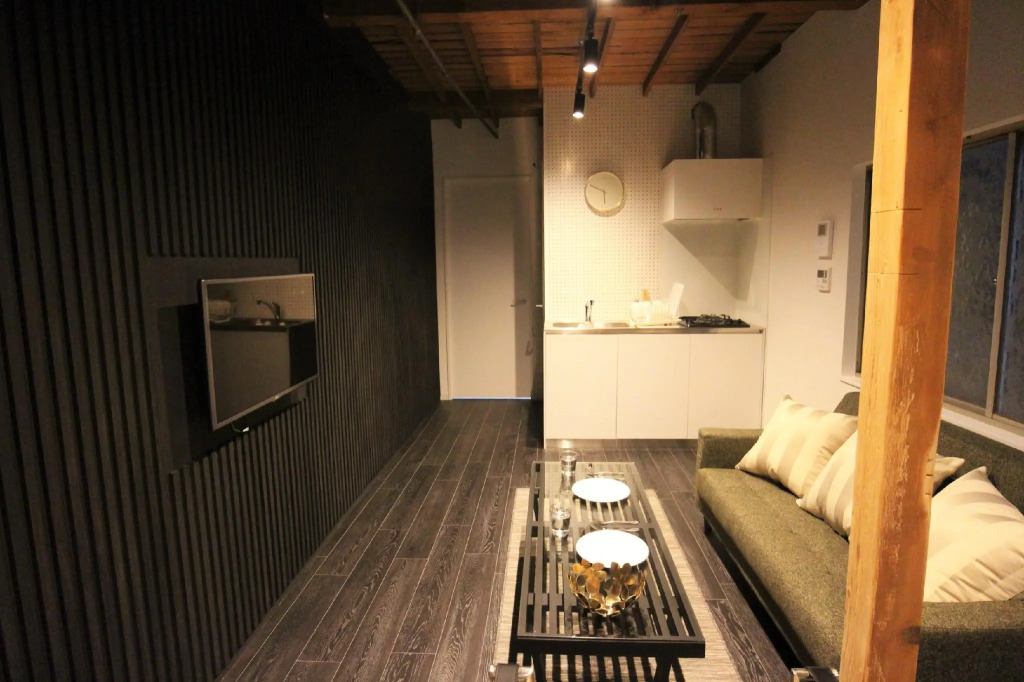 SEKAI HOTEL Tsuki