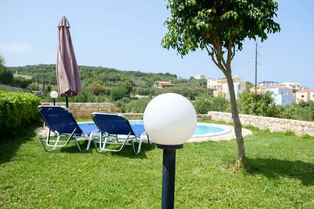 Chill & Relax Home with Pool near Beach