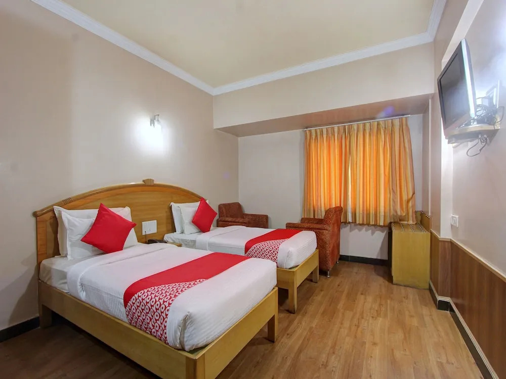 OYO 15781 Shree Adiga Residency