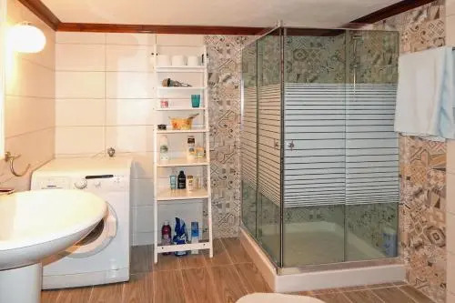 Squirrel Beach Front Villa, Metamorfosi