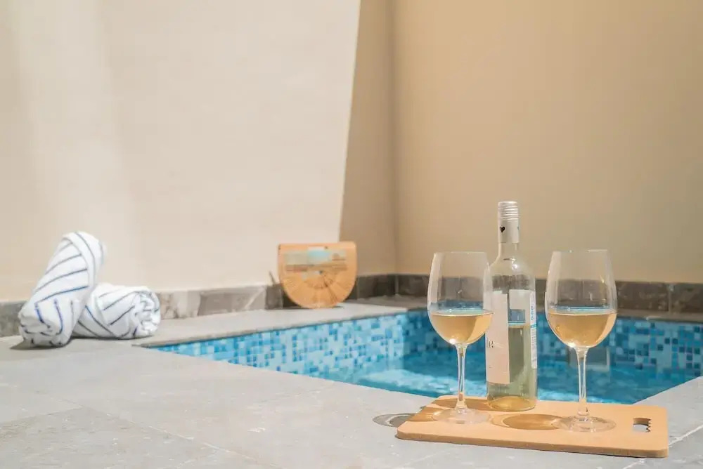 Lovely and Stylish Studio Rooftop Sky Bar Terrace Swimming Pool Close to the Beach