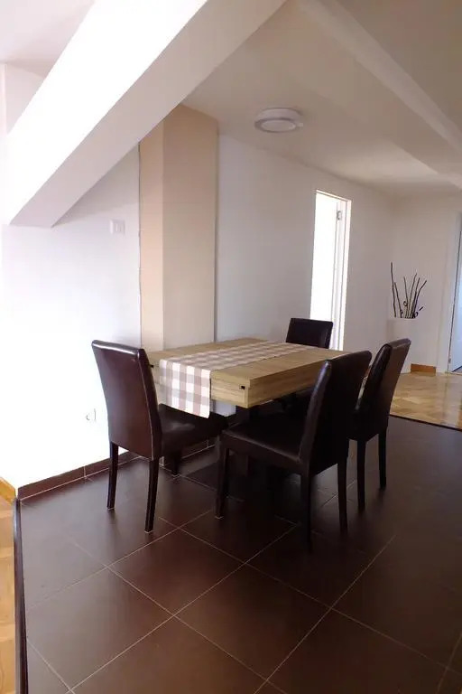 Apartment Tref