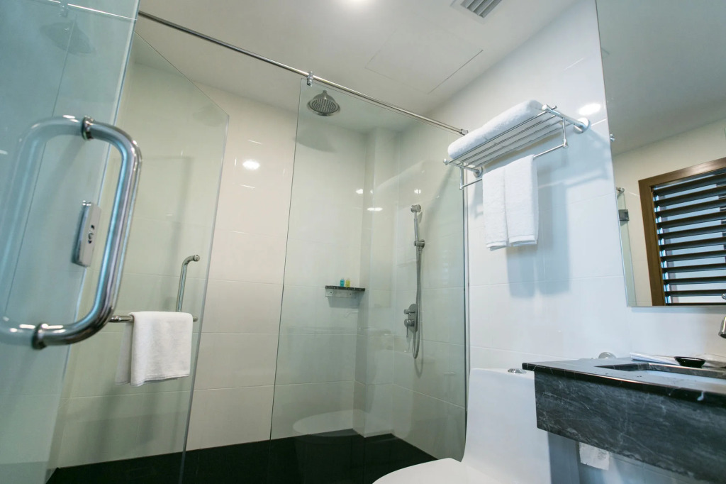 Belllo Hotel JB Central