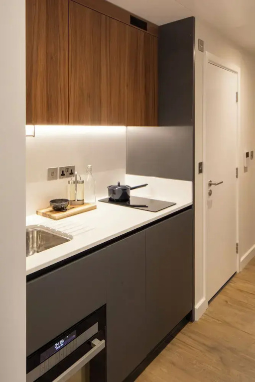 StayCozy Studio Apartments in Croydon