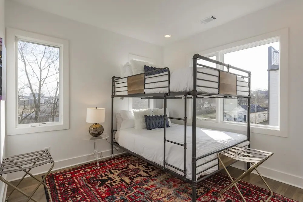 Ech3 - Hangout Suite on the Roof With Incredible Skyline Views!