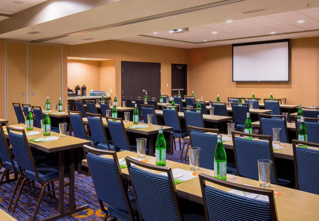 Courtyard by Marriott Bismarck North