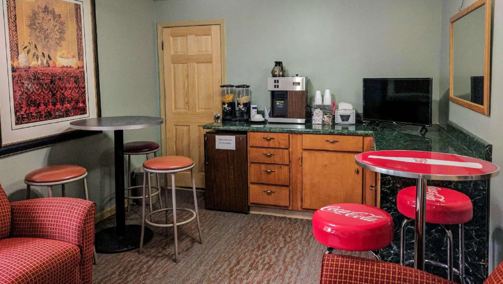 Budget Inn Top of Ellijay