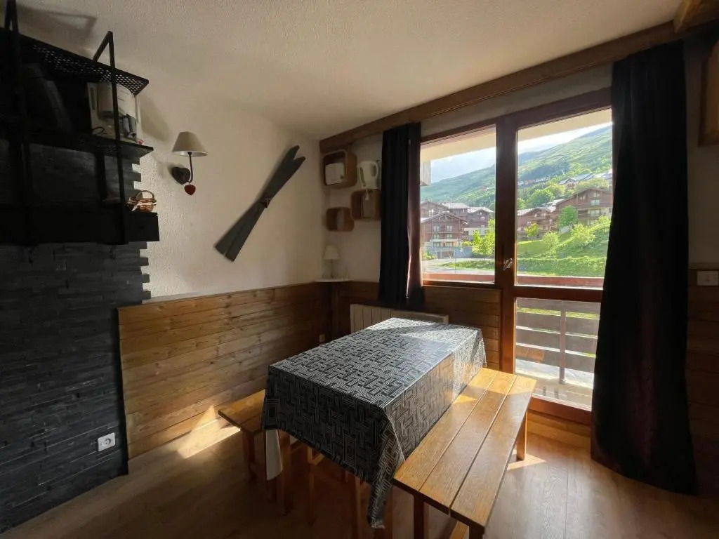 Appartement Les Menuires, 1 pièce, 3 personnes - FR-1-452-91
