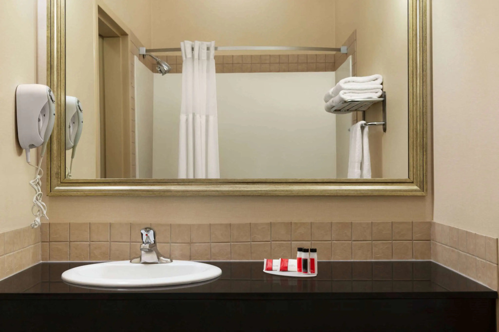 Ramada by Wyndham Drayton Valley