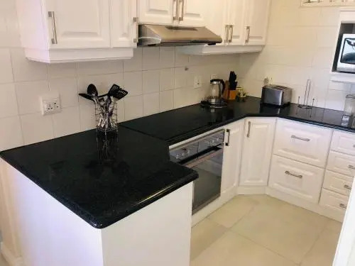 22 Kyalanga Beachfront Apartment