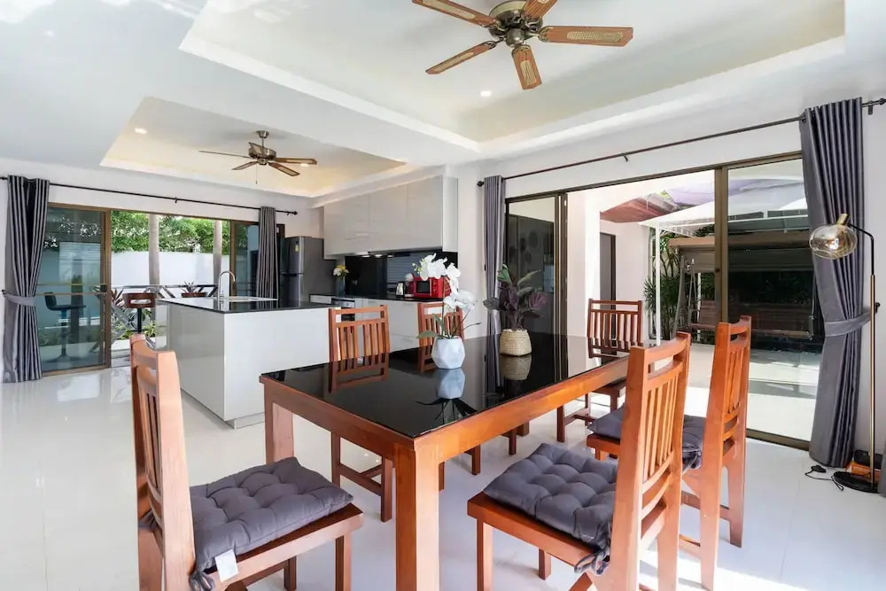 Tropical 3BR Pool Villa Amaya in Kamala