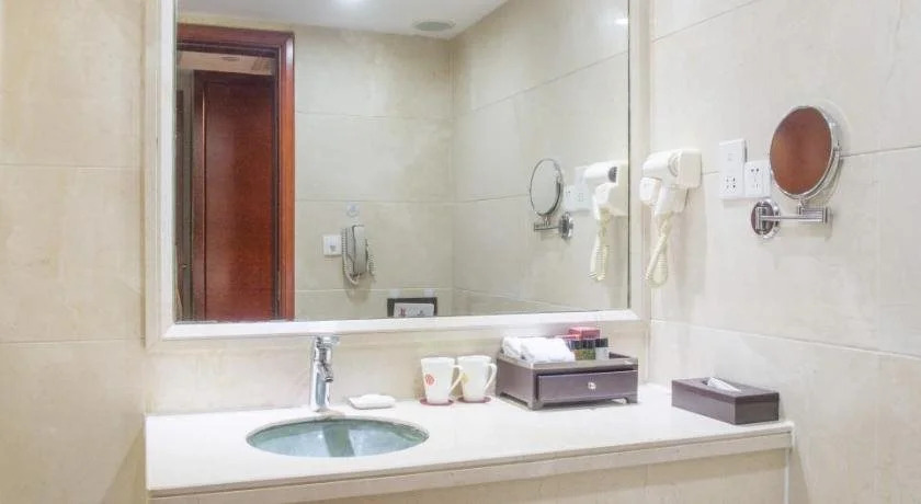 Huatian Hotel