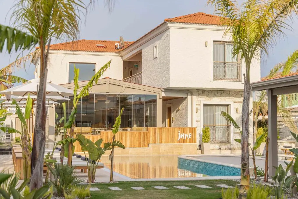 June Alaçatı Adult Only