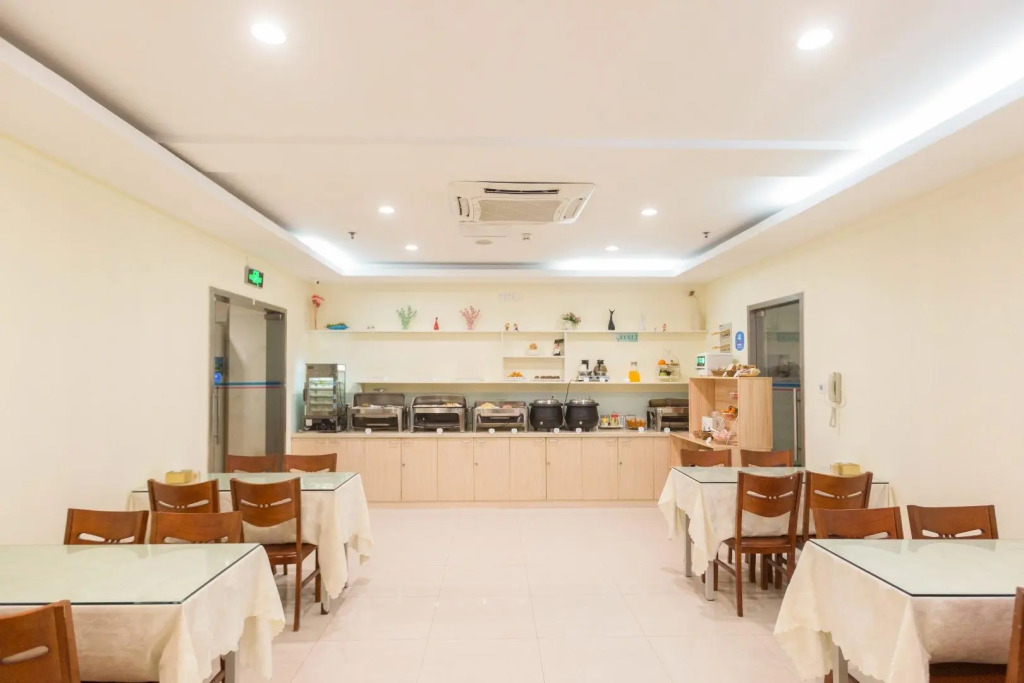 Hanting Hotel Nanjing Forestry University Xinzhuang Metro Station