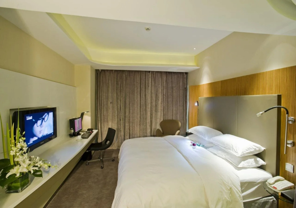 Hangzhou E M Grand Hotel