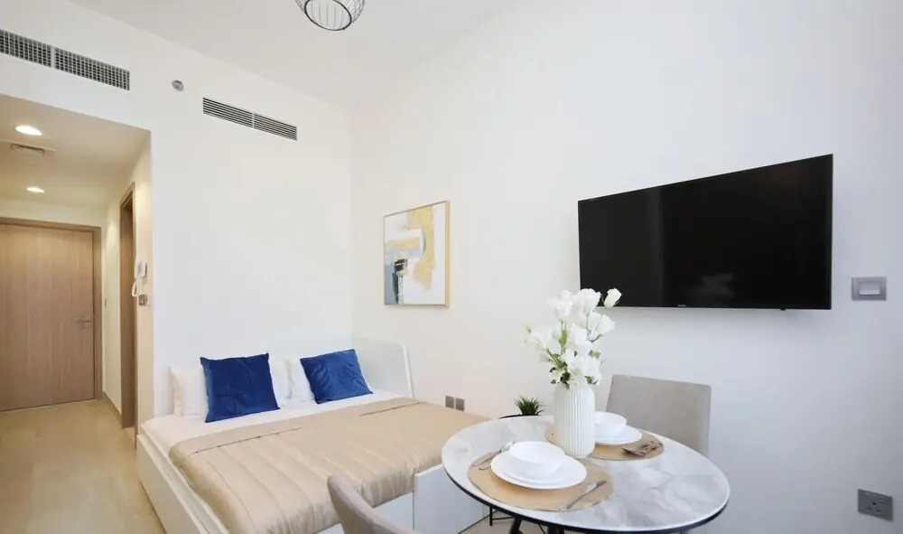 Modern Elegance Studio in Azizi Riviera