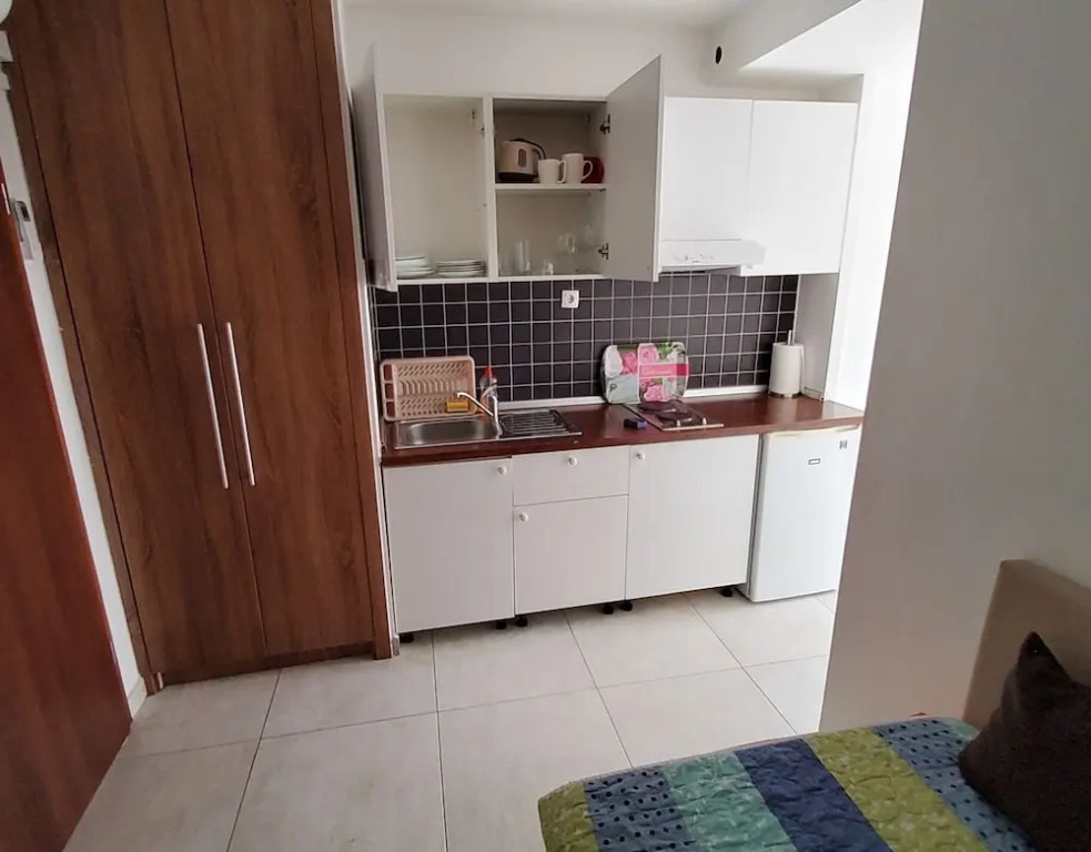 Appealing Apartment 8 Sleeps 3 Guests