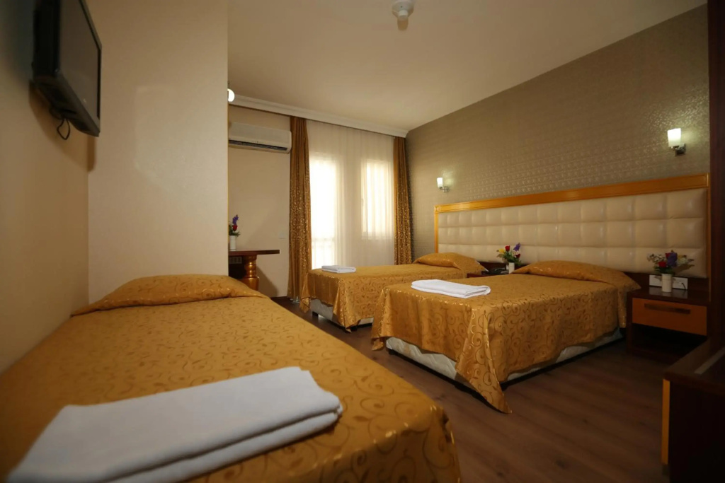 Kayalar Hotel