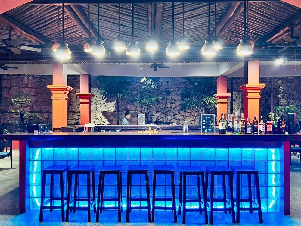 Manyo Hotel and Resort