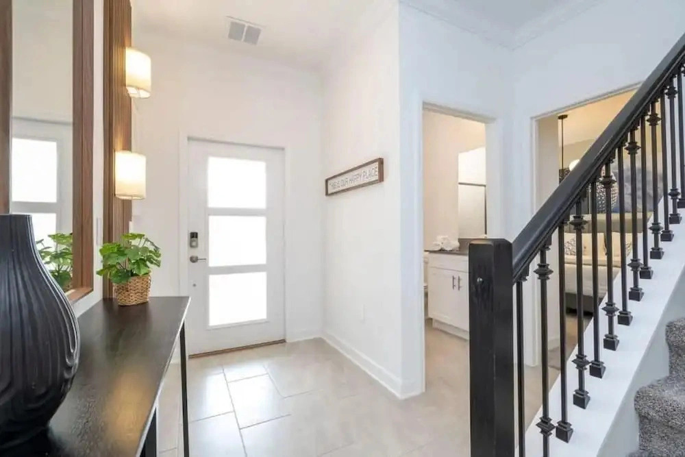 Luxury Family Townhouse w/ Resort Pool at Storey Lake