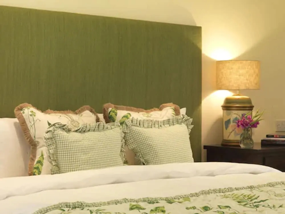 The Hare & Hounds Hotel