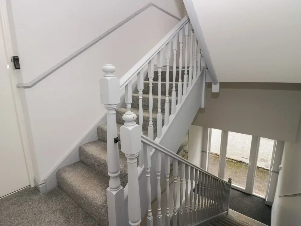 Apartment 4