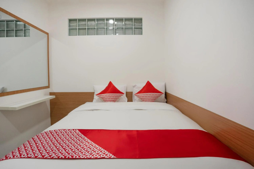Hotel O Hegarbudhi Residence