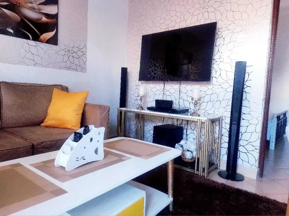 Lux Suites Pipeline Apartments Milimani
