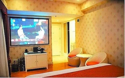 Yulongting Cinema Hotel