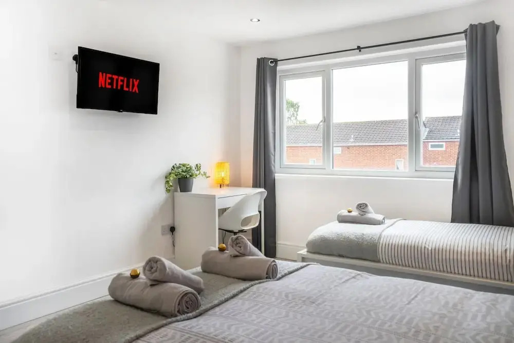 3 Bedroom House-free Parking