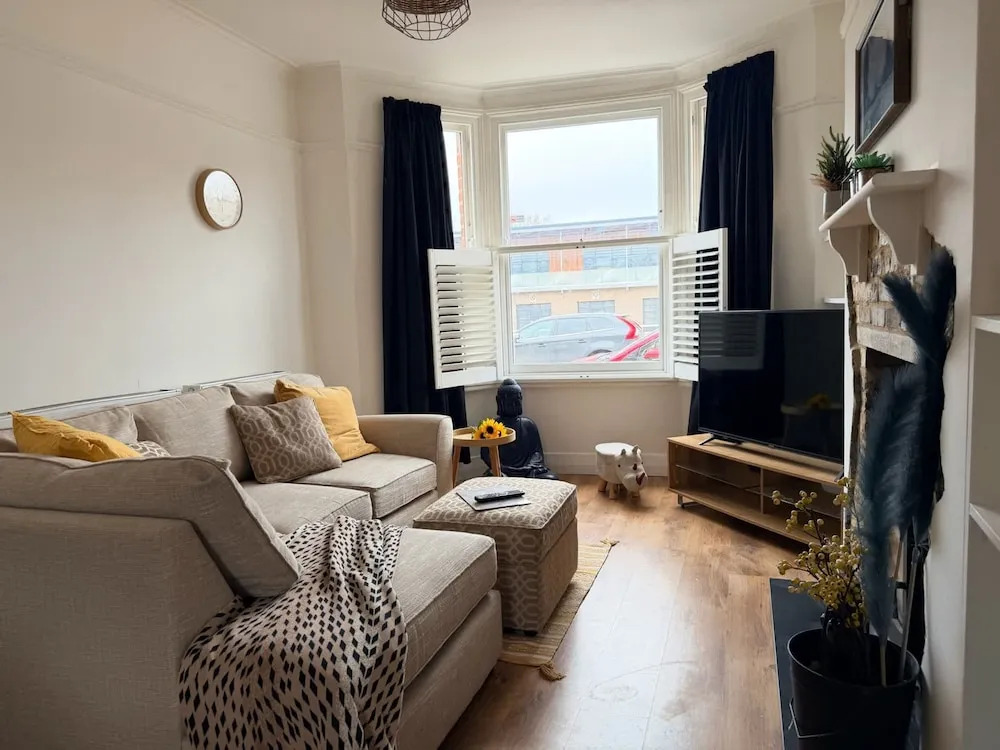 Riverside Cambridge House - Garden Log Burner Waterfront View