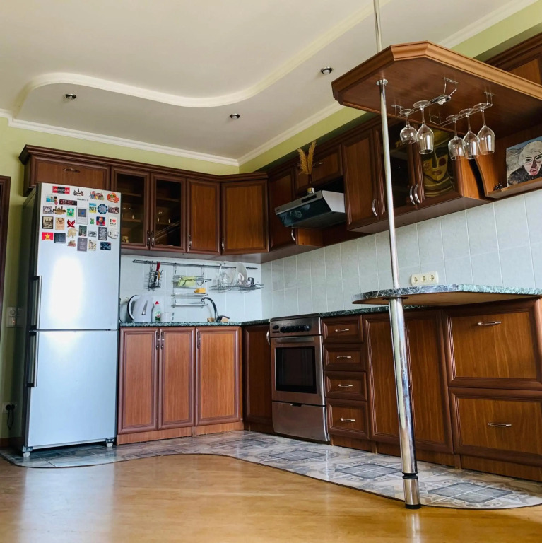 Cozy apartment near Republic Square