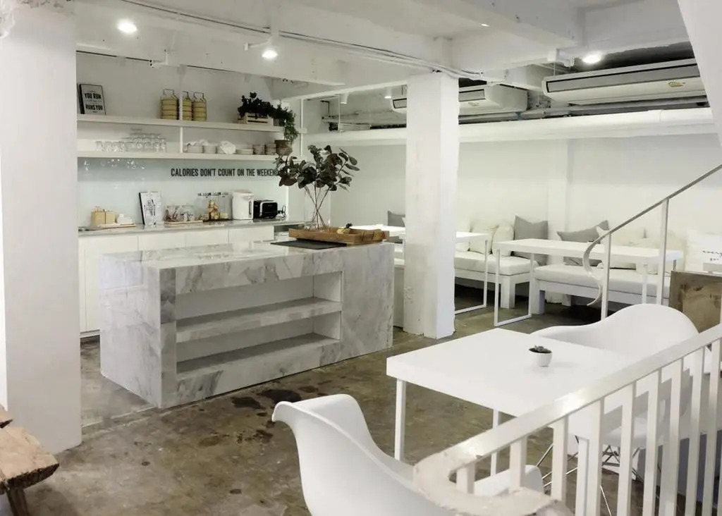 Everyday Sunday Social Hostel