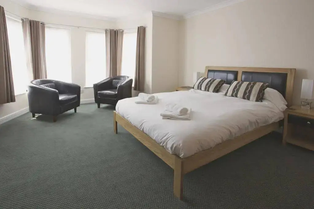All Seasons Lodge Hotel