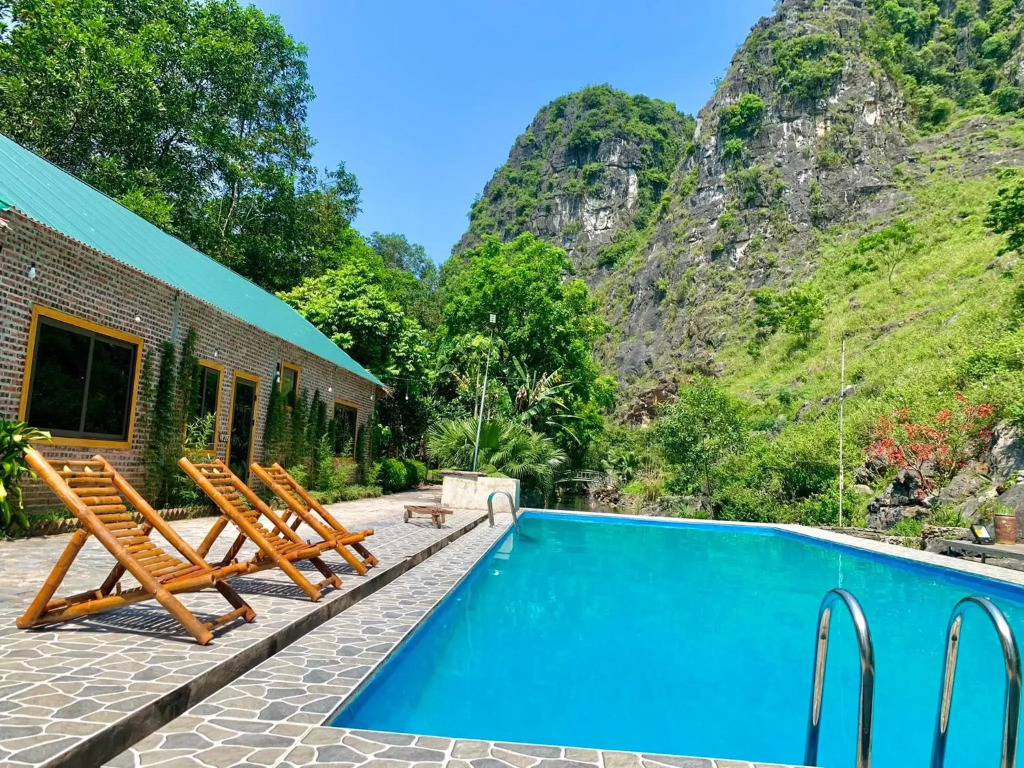 Hang Lan Bungalow
