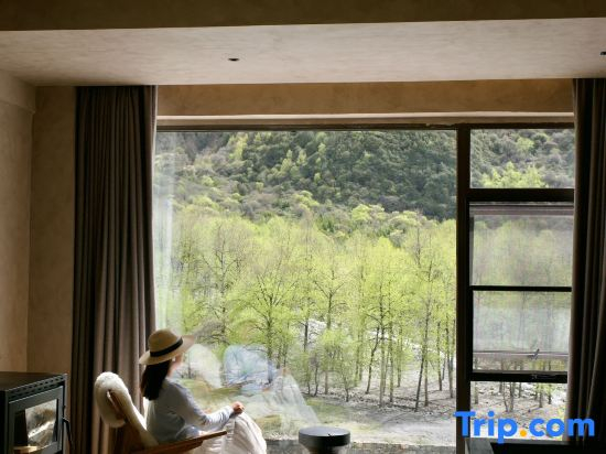 Siguniang Mountain Nation Park Hotel（The most popular and convenient hotel for overseas guests）