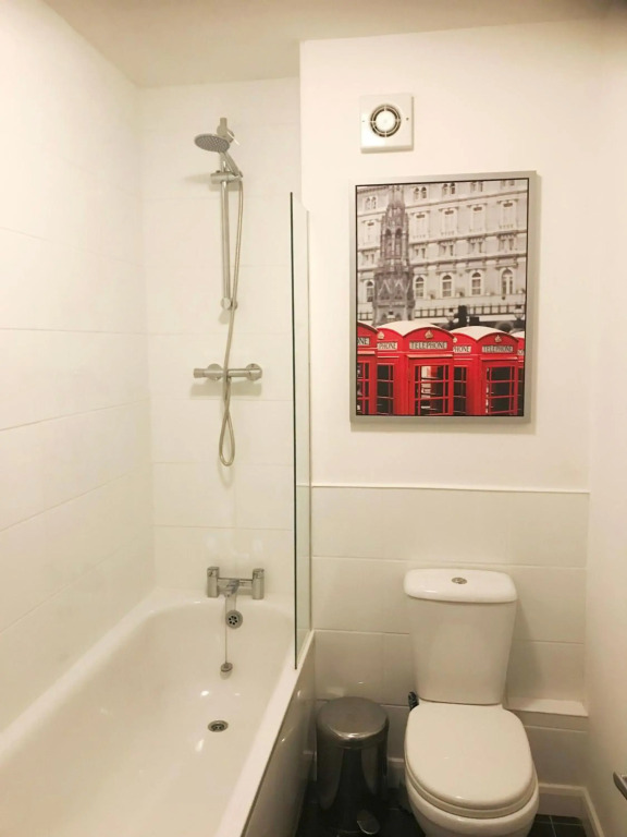 3 Fitzhamon Embankment APARTMENTS opposite Principality Stadium - LONG STAY OFFER