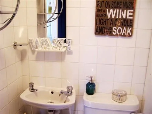 The Olde Sweet Shoppe Guesthouse